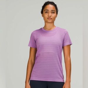 lululemon Swiftly Breathe Short Sleeve size 6 Wisteria Purple